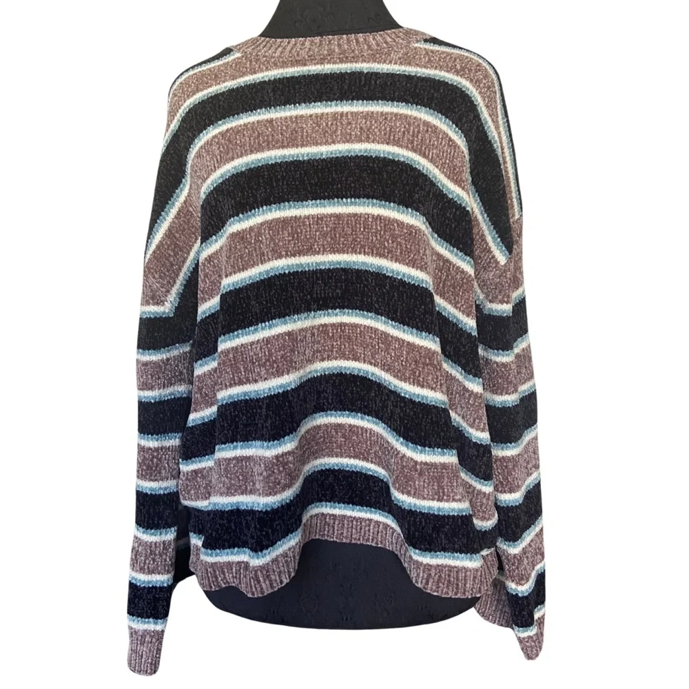 Volcom Long Sleeve Stripe Pullover Sweater Women's Large - Picture 1 of 5